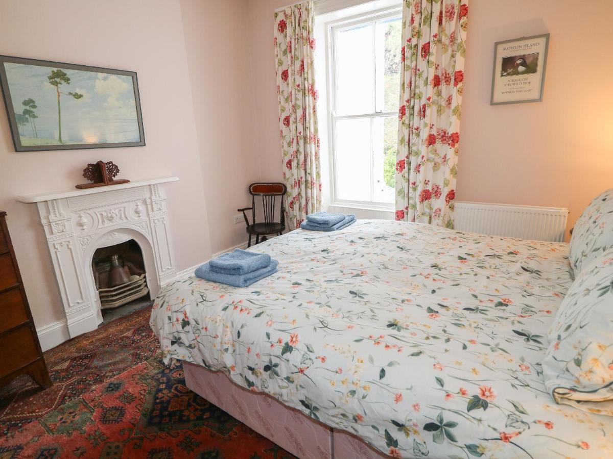Carriguisnagh Villa บัลลีคาสเซิล ภายนอก รูปภาพ